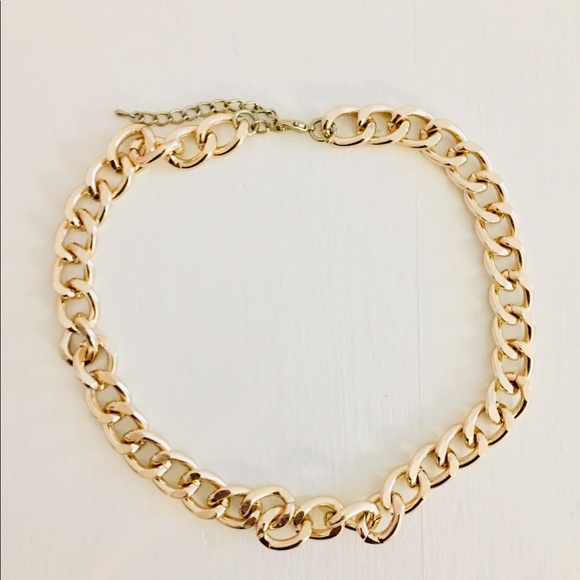 H&M Gold Necklace - Picture 1 of 2